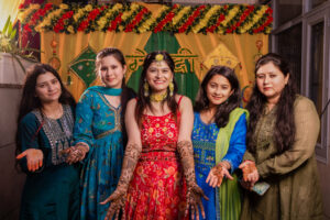 Affordable Mehndi photoshoot ideas for weddings
