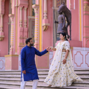 Couple posing at heritage palace location for royal themed pre wedding photography